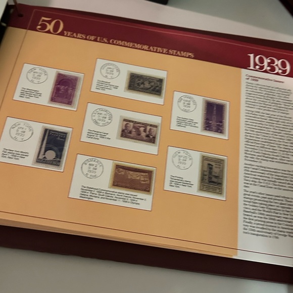 Extensive Stamp Collection includes binders - Picture 11 of 15